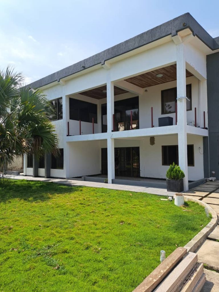 3 bedroom house. For sale or rental 10