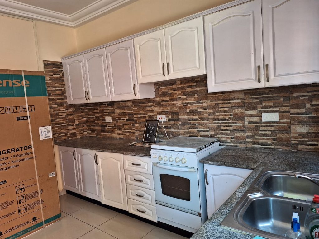3 bedroom. For rent. Tema 1